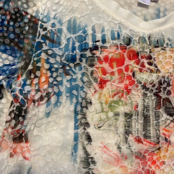 Gorgeous V-neck asymmetrical sheer over printed lining, scalloped lace bottom XL - Picture 8 of 10